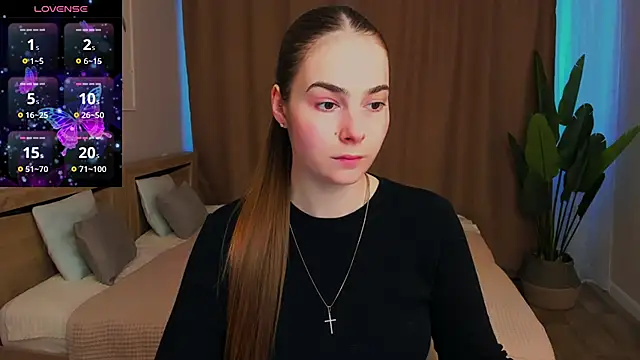 Snapshot of Maddy_Wood_ chatting on March 2, 8:21 am Maddy Wood online show from March 2, 8:21 am