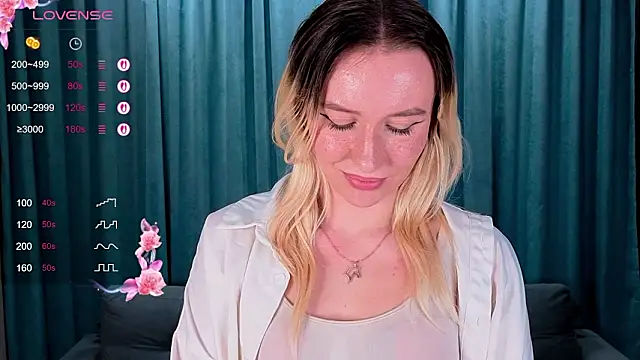 AshleyySchwartz online show from March 19, 5:39 pm