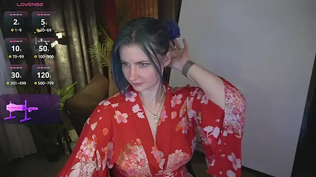 Snapshot of AlisaGracee chatting on June 19, 5:23 am AlisaGracee online show from June 19, 5:23 am