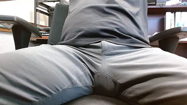 Snapshot of countryboy_10 chatting on February 26, 1:43 pm countryboy 10 online show from February 26, 1:43 pm