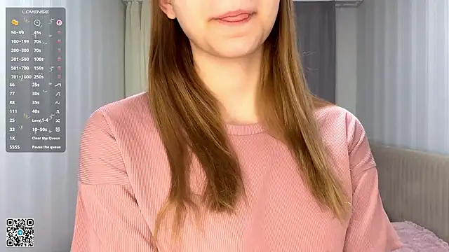 Snapshot of HollyGibson chatting on February 20, 7:14 pm HollyGibson online show from February 20, 7:14 pm