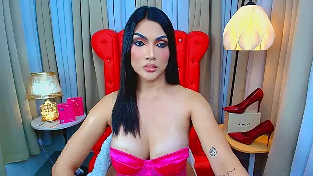 Laureen Hilton online show from July 14, 12:00 pm