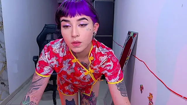 nova kitttyy online show from April 17, 5:10 am