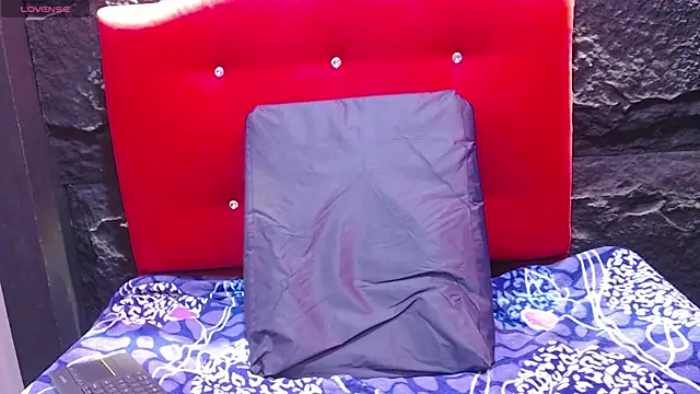 violet angel13 online show from April 14, 2:45 pm