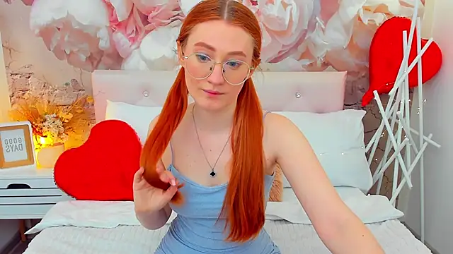 Snapshot of TinaHarp chatting on February 21, 9:10 am TinaHarp online show from February 21, 9:10 am