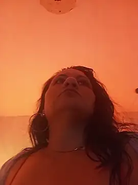 Snapshot of Mishell_Perez chatting on February 20, 6:26 am Mishell Perez online show from February 20, 6:26 am