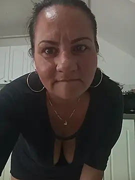 Snapshot of Mishell_Perez chatting on February 25, 7:01 pm Mishell Perez online show from February 25, 7:01 pm