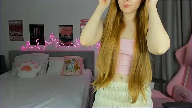 EvaRaee online show from March 15, 3:56 am