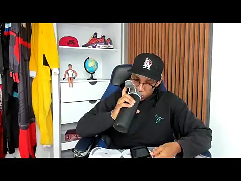 yandi hot online show from February 18, 2:02 pm