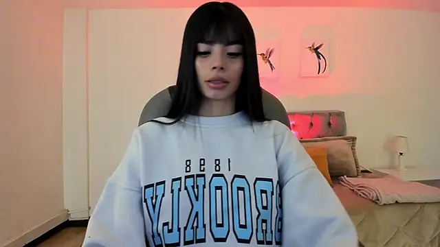 Snapshot of GuggaHell chatting on February 27, 12:27 pm GuggaHell online show from February 27, 12:27 pm