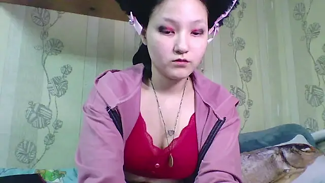 Snapshot of yourcutevikki chatting on February 19, 3:41 pm yourcutevikki online show from February 19, 3:41 pm