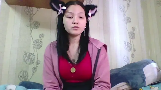 Snapshot of yourcutevikki chatting on February 23, 1:08 pm yourcutevikki online show from February 23, 1:08 pm