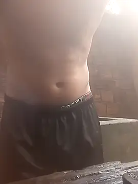 euchapo99 online show from March 1, 11:45 am