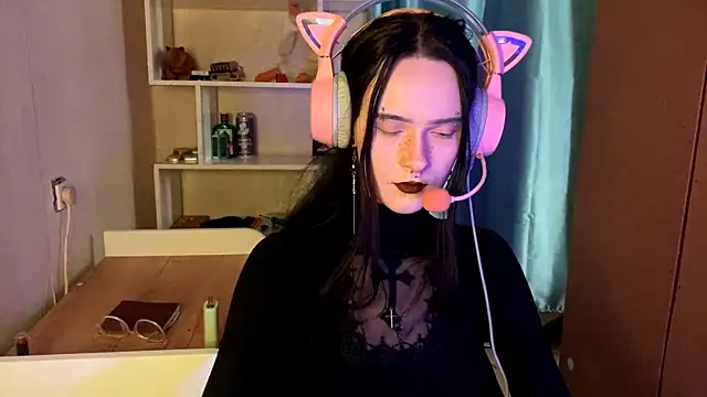 Snapshot of MabelDefina chatting on February 18, 11:06 am MabelDefina online show from February 18, 11:06 am