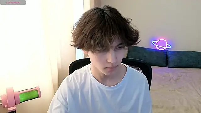  LukaHayes  online show from April 16, 12:06 pm