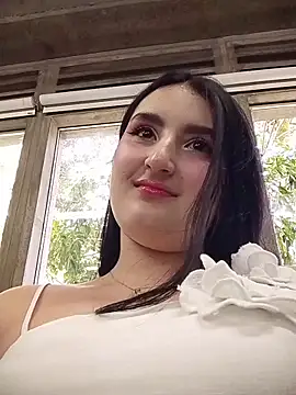 zoe moon   online show from April 11, 4:55 pm