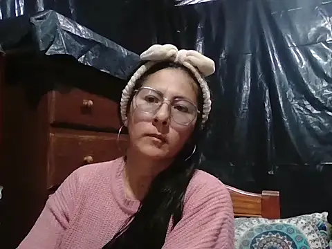 Lulu 036 online show from March 6, 9:55 pm