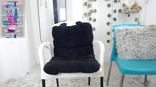 Snapshot of dark_dreams_ chatting on July 21, 5:04 pm dark dreams online show from July 21, 5:04 pm