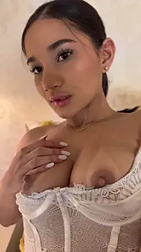 AlessiaVallmont online show from April 14, 8:15 pm