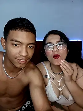 Snapshot of Nucita_hot69 chatting on February 22, 4:13 am Nucita hot69 online show from February 22, 4:13 am