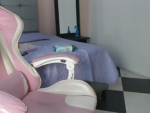 Snapshot of AriaDeLuca chatting on February 19, 9:55 pm AriaDeLuca online show from February 19, 9:55 pm