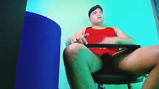 Uriel Ray  online show from February 17, 10:49 pm