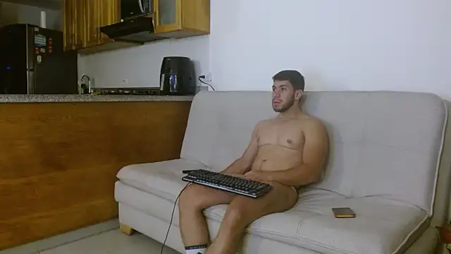 Snapshot of axellblue chatting on March 3, 12:17 am axellblue online show from March 3, 12:17 am