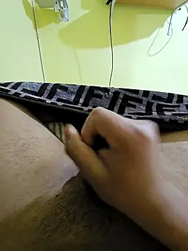 Snapshot of medelelel chatting on February 28, 12:33 am medelelel online show from February 28, 12:33 am