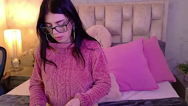 IsabellaRossi online show from April 1, 1:41 pm