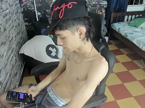 wex 077 online show from April 6, 1:36 am