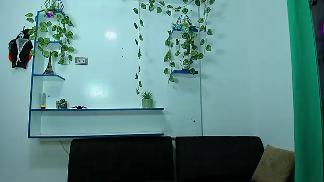 Snapshot of luna_sex_hot_ chatting on February 27, 1:11 pm luna sex hot online show from February 27, 1:11 pm