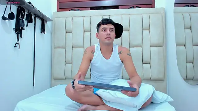 STEVEN OS online show from March 4, 9:04 am