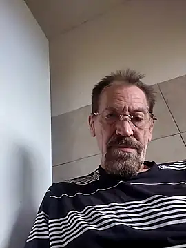 Snapshot of Costy601 chatting on May 12, 12:13 pm Costy601 online show from May 12, 12:13 pm