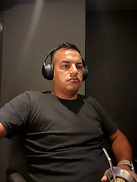 Valenthe26 online show from March 3, 12:39 am