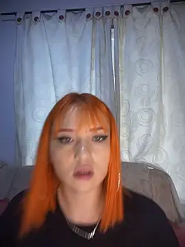 Snapshot of alysson_As chatting on May 20, 9:54 pm alysson As online show from May 20, 9:54 pm