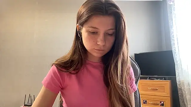 Snapshot of LunnaBliss chatting on April 25, 1:41 pm LunnaBliss online show from April 25, 1:41 pm