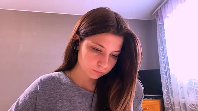 Snapshot of LunnaBliss chatting on April 27, 1:31 pm LunnaBliss online show from April 27, 1:31 pm