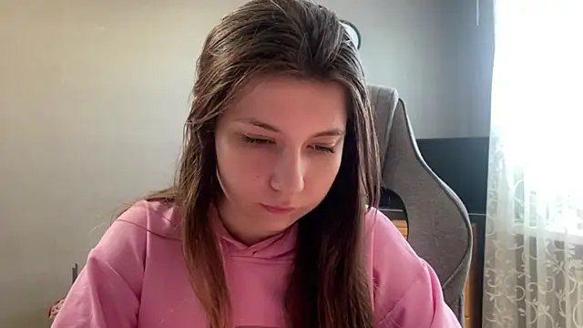 Snapshot of LunnaBliss chatting on May 15, 2:24 pm LunnaBliss online show from May 15, 2:24 pm