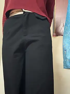 meenu cuties online show from April 19, 2:05 pm