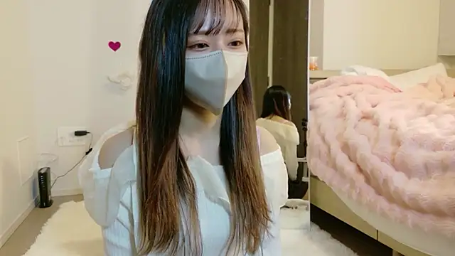 Snapshot of maichan_v chatting on February 23, 1:19 pm maichan v online show from February 23, 1:19 pm