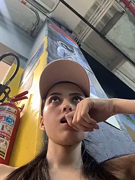 Snapshot of violetta_cutest_ chatting on April 4, 11:46 pm violetta cutest online show from April 4, 11:46 pm