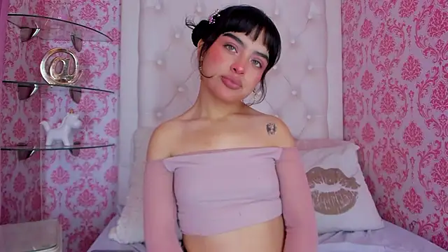 Snapshot of Mai_Rouse chatting on February 18, 12:34 pm Mai Rouse online show from February 18, 12:34 pm