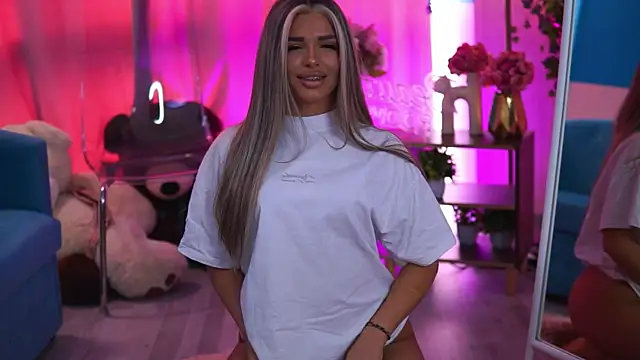 CrisstyBlair online show from April 10, 10:31 am