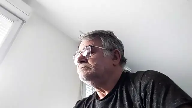 Vieux pervert online show from March 3, 8:20 am