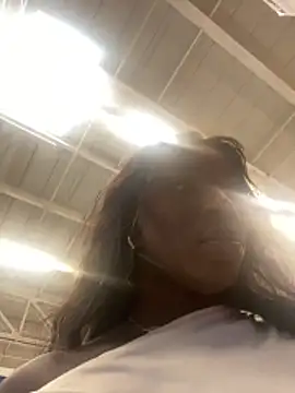 Snapshot of ZarahFerreira chatting on February 22, 9:46 pm ZarahFerreira online show from February 22, 9:46 pm