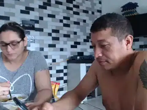 pareja latina2214 online show from February 19, 2:13 pm