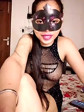 Snapshot of cute_girl_29 chatting on July 18, 9:18 pm cute girl 29 online show from July 18, 9:18 pm