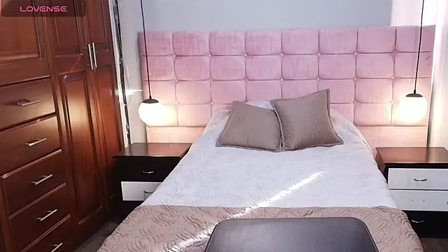 MoriahStorm online show from May 28, 12:46 pm
