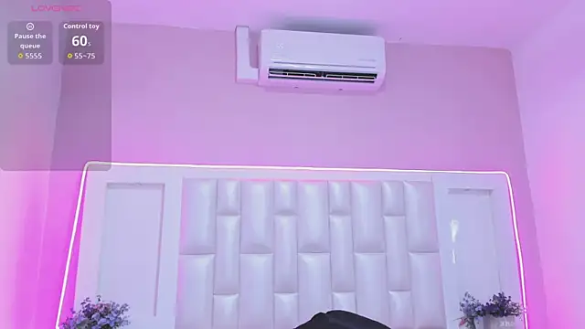 Liia Collins online show from April 7, 5:13 pm