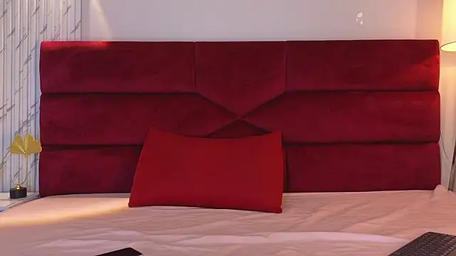 Blue MoonXXX online show from April 17, 7:17 pm